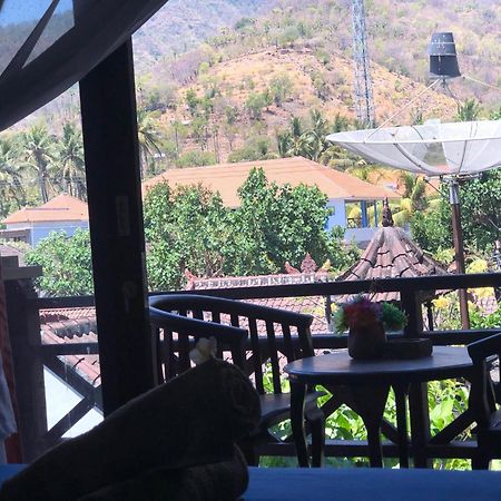 Tira Amed Homestay Экстерьер фото