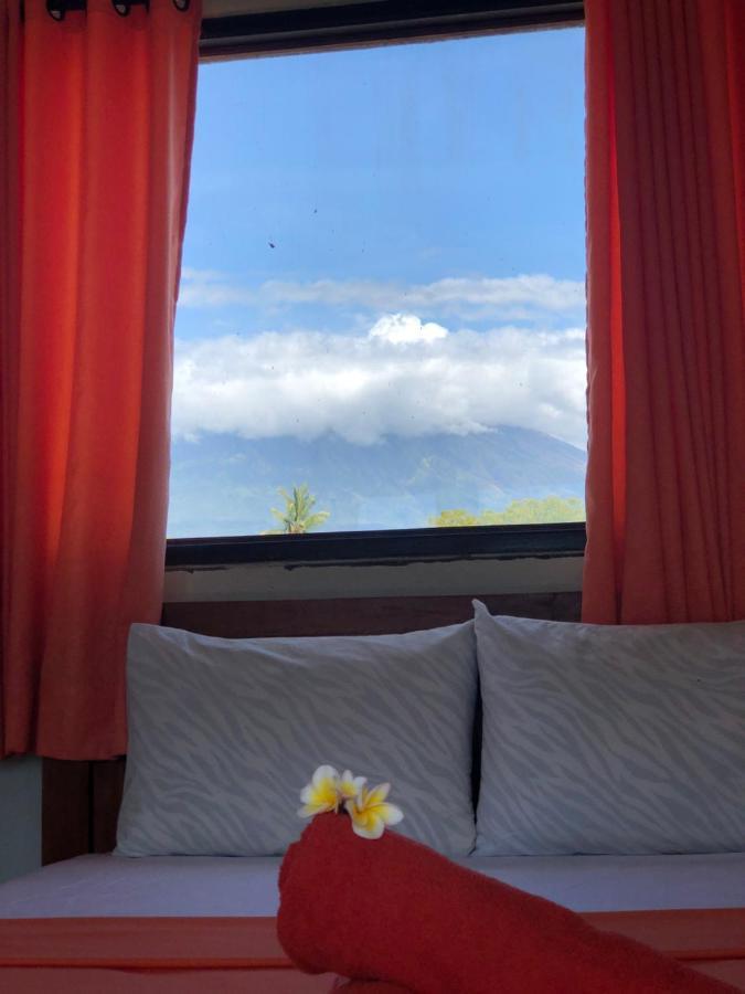 Tira Amed Homestay Экстерьер фото