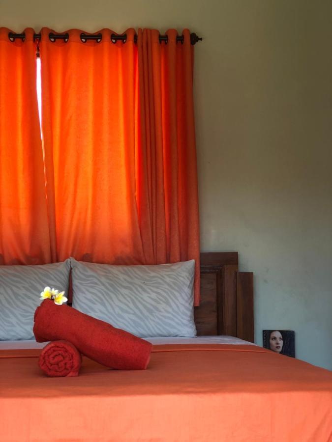 Tira Amed Homestay Экстерьер фото