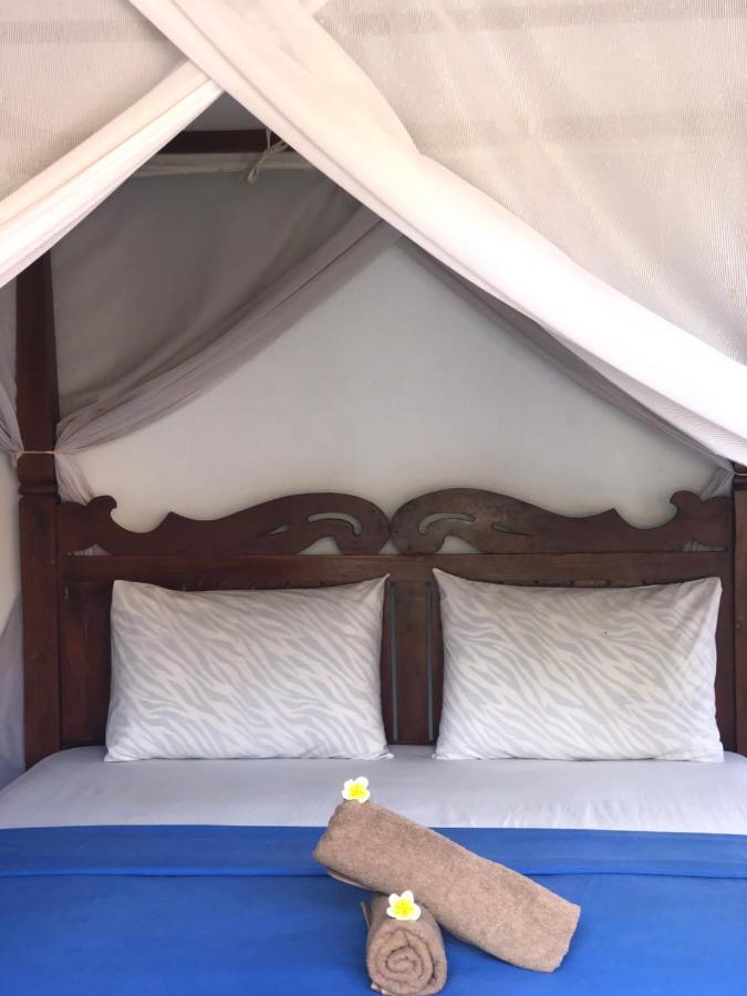 Tira Amed Homestay Экстерьер фото