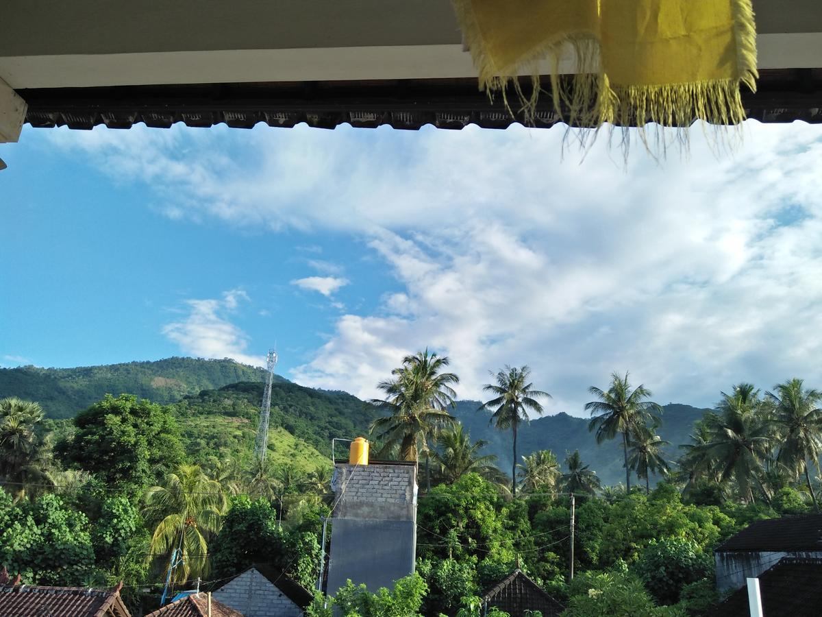 Tira Amed Homestay Экстерьер фото