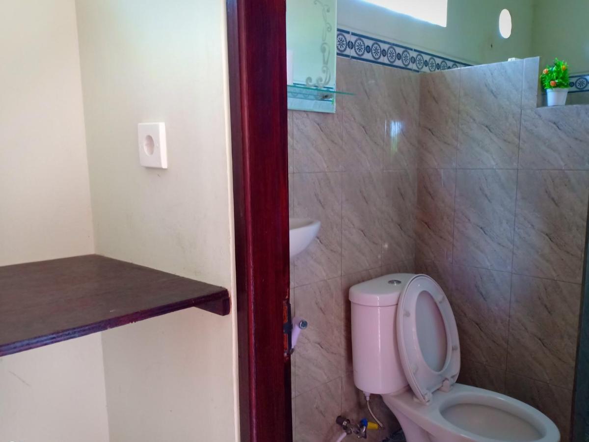 Tira Amed Homestay Экстерьер фото